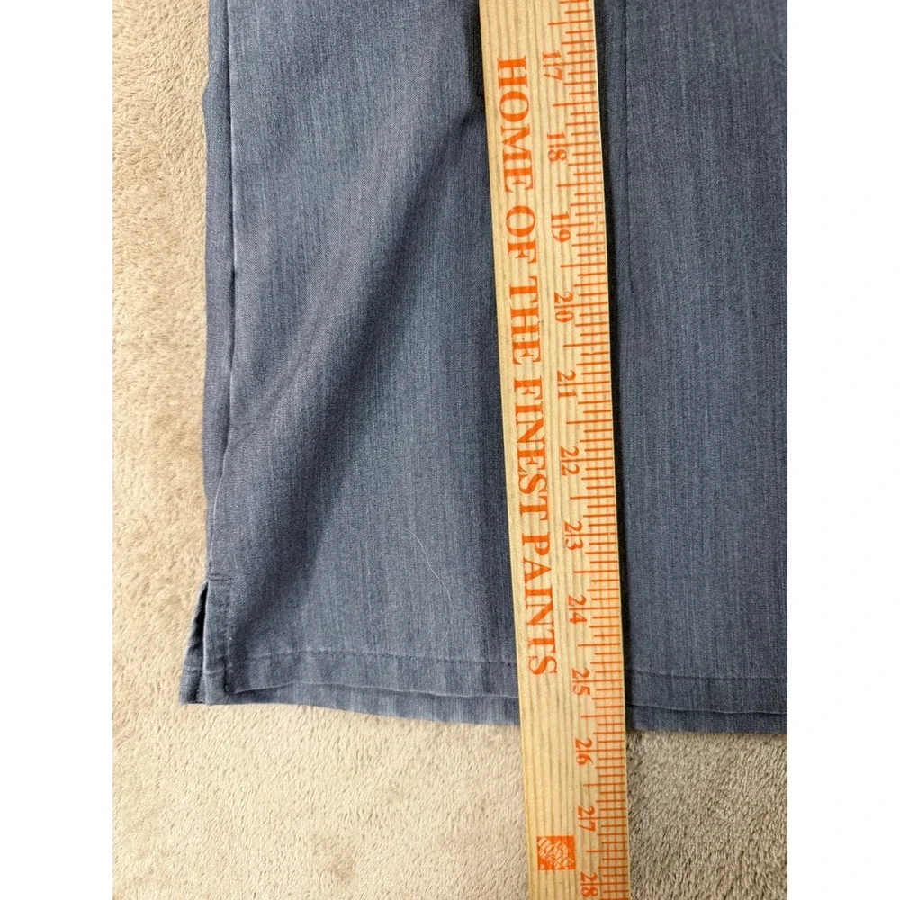 FIGS Technical Collection Casma Three-Pocket Scrub Top Womens M Gray Stretch EUC - Picture 8 of 8